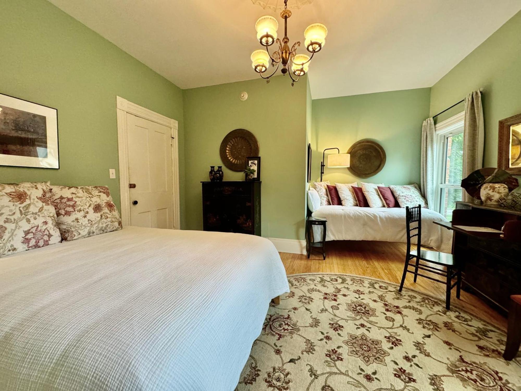 The Edwards Waterhouse Inn Fredonia Exterior photo